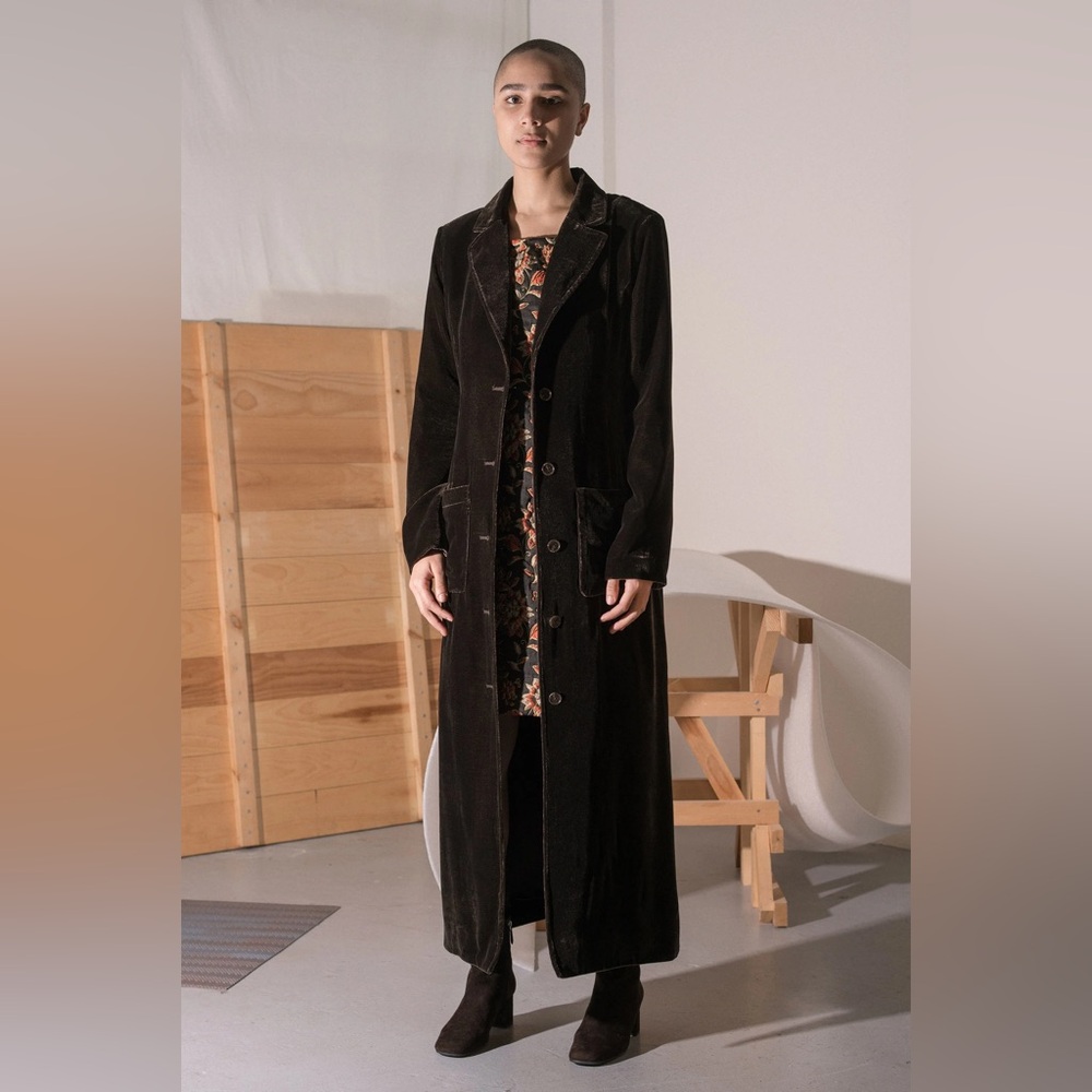 Nomia Velvet Duster